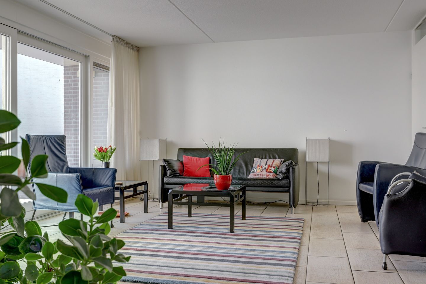 Photo 10 of Carry van Bruggenstraat 5