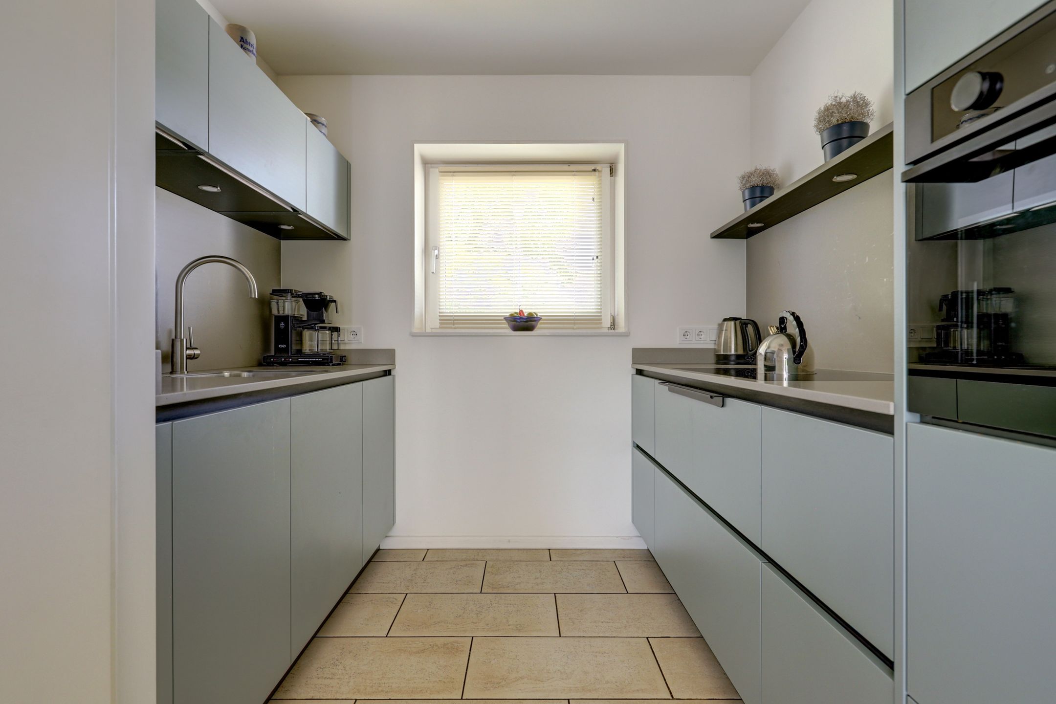 Photo 15 of Carry van Bruggenstraat 5