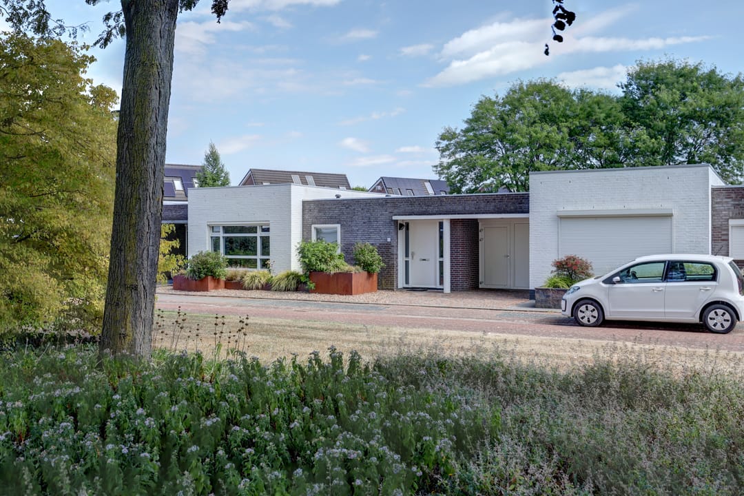 Photo 2 of Carry van Bruggenstraat 5