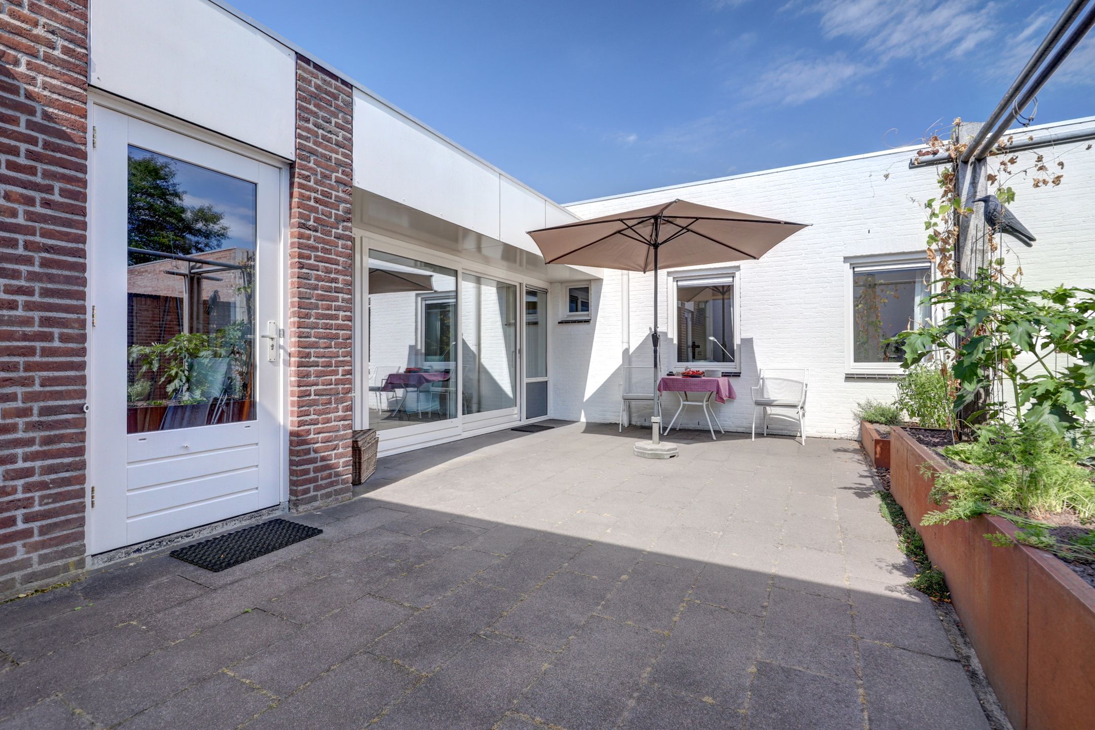 Photo 24 of Carry van Bruggenstraat 5