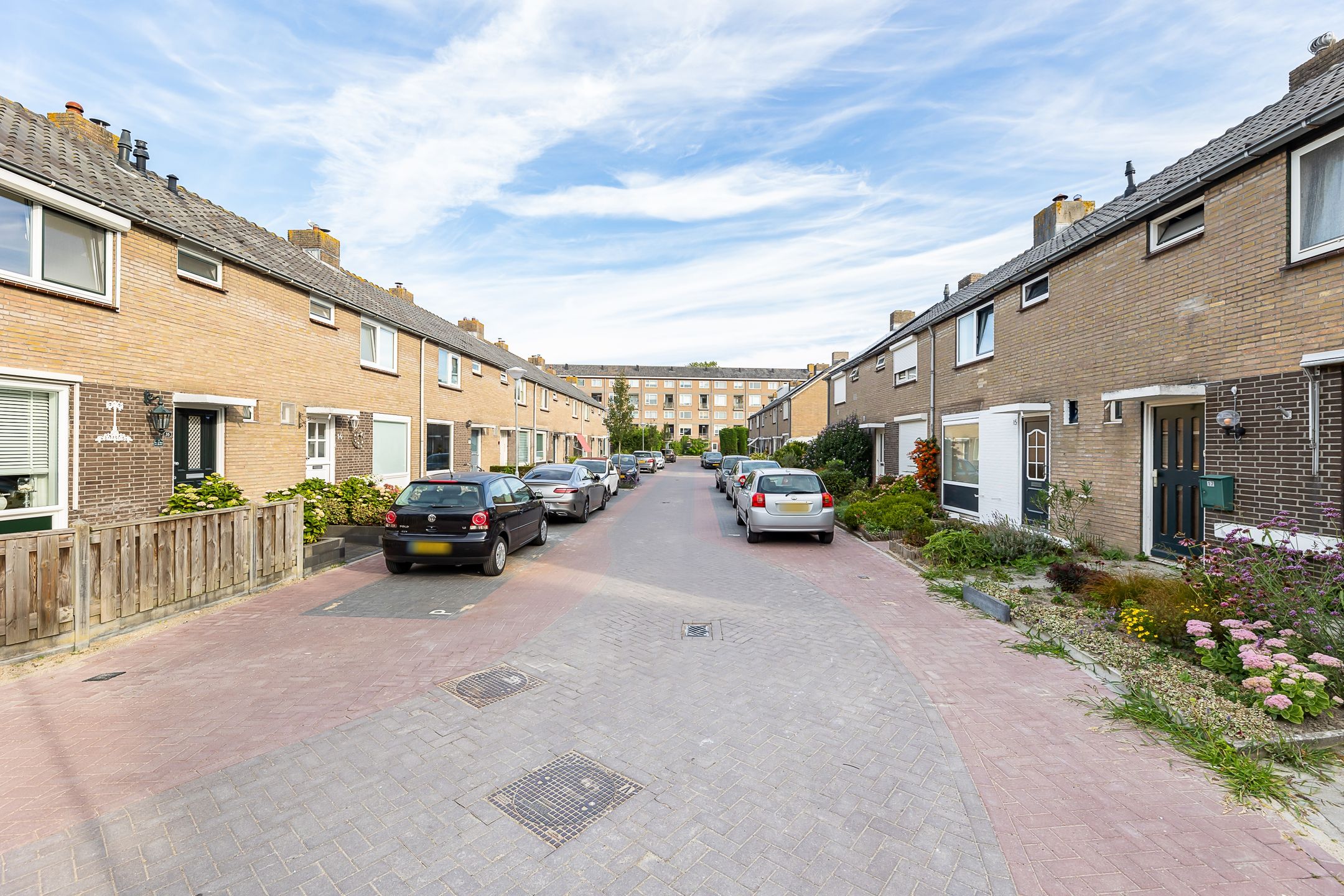 Photo 3 of Donker Curtiusstraat 15