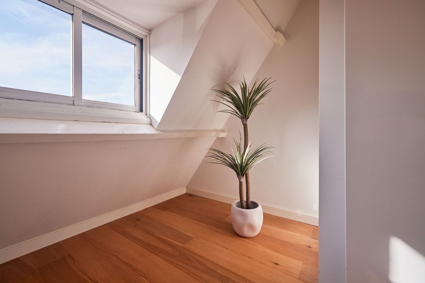 Foto 19 van Sweder van Zuylenweg 34-B