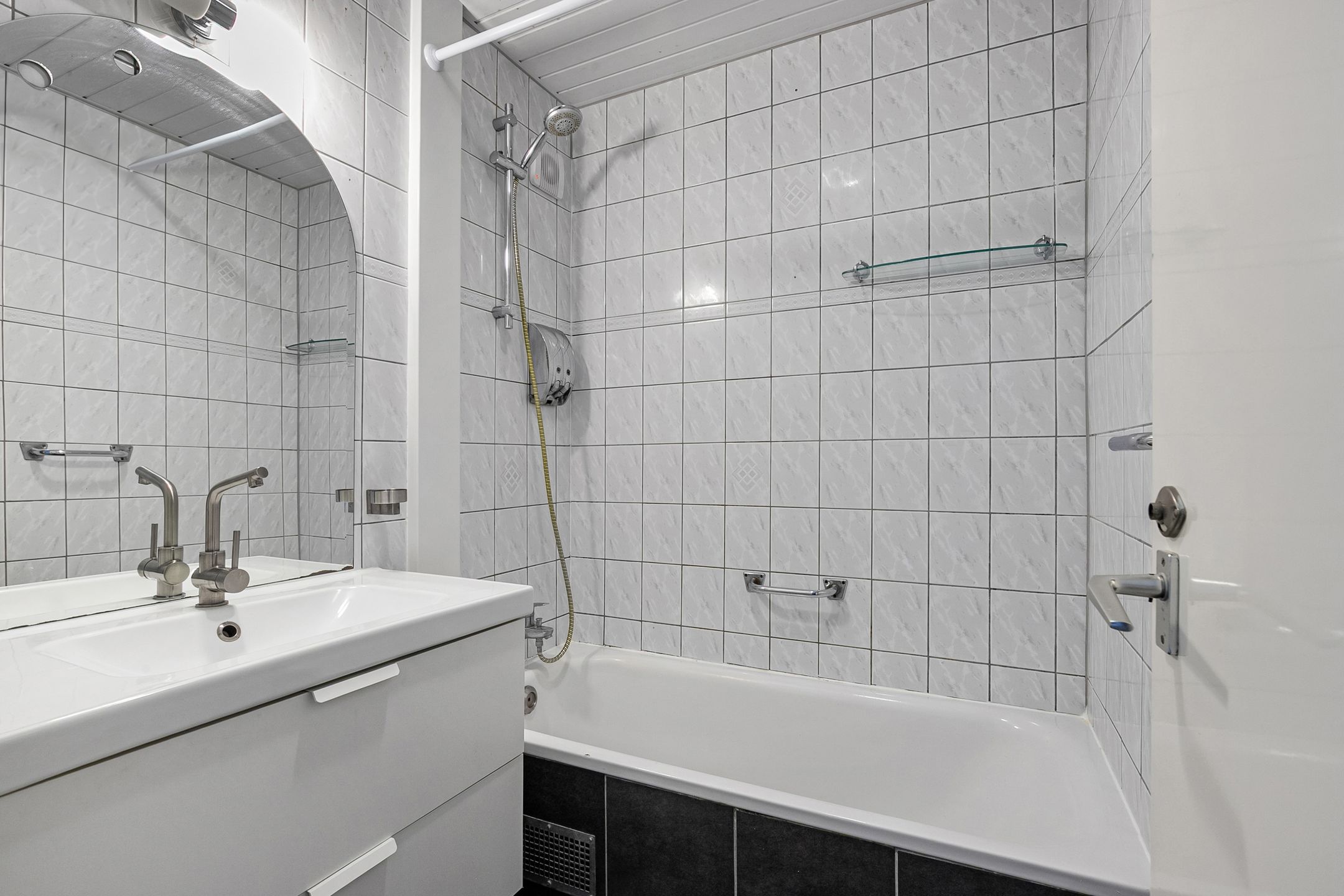 Foto 21 van Stadswal 24-C