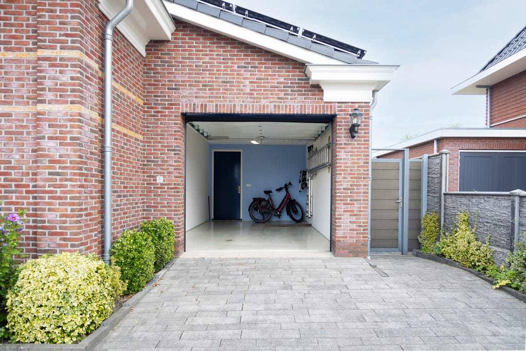 Photo 38 of Saint Rémylaan 44