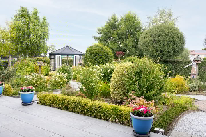 Photo 66 of Saint Rémylaan 44