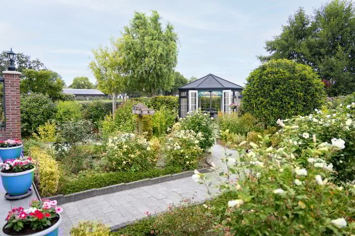 Photo 67 of Saint Rémylaan 44