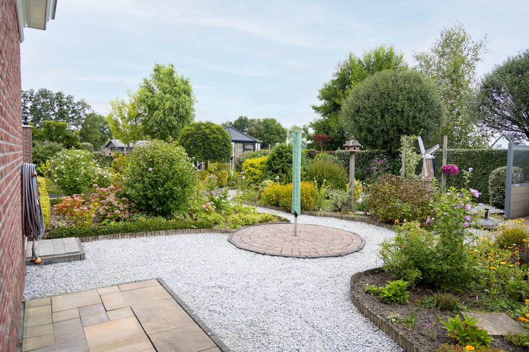 Photo 76 of Saint Rémylaan 44