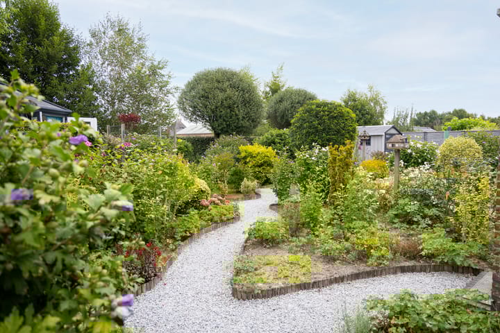 Photo 78 of Saint Rémylaan 44