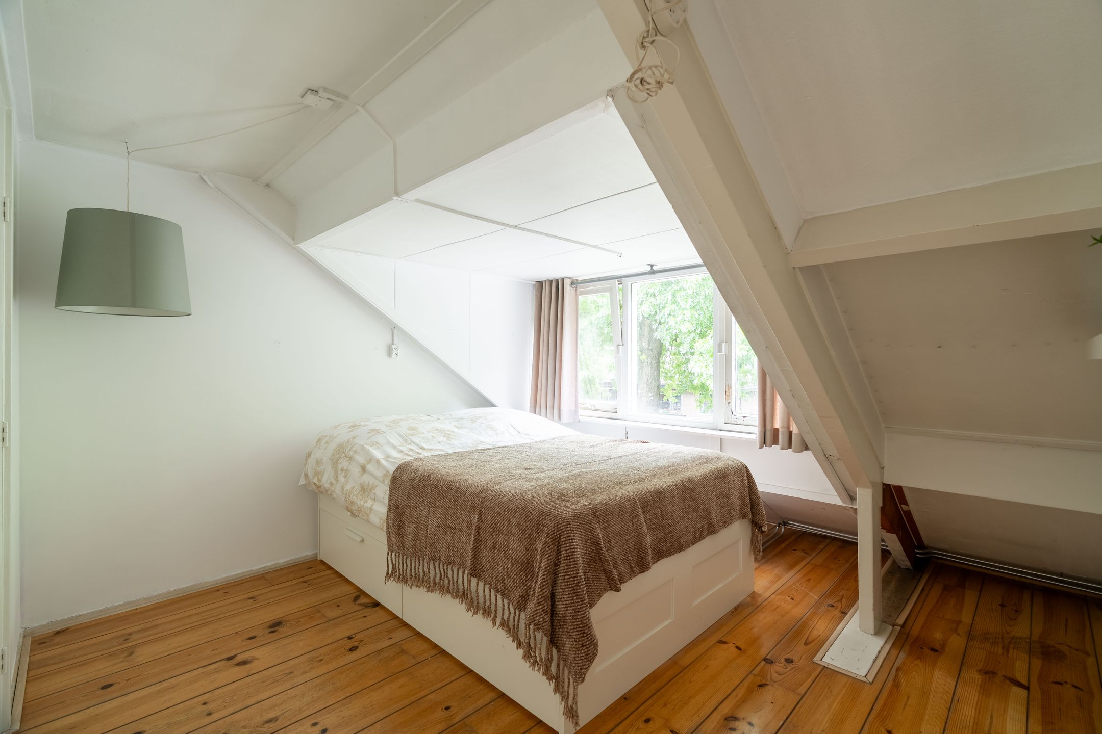 Foto 48 van Voltastraat 10