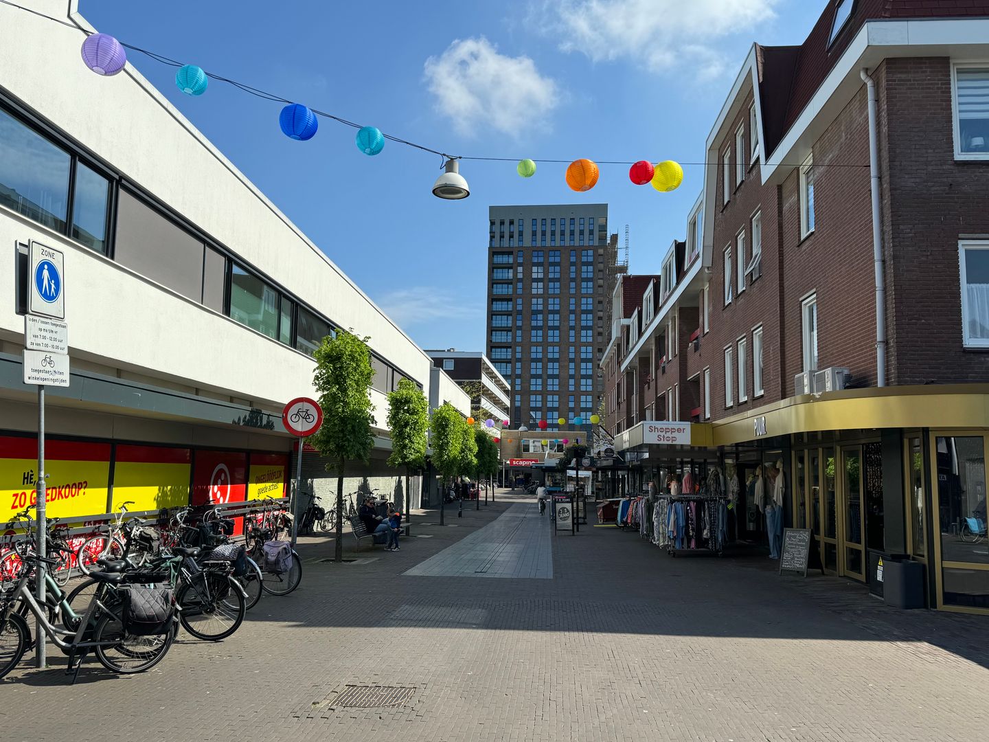 Bekijk foto 3 van Dracht 126