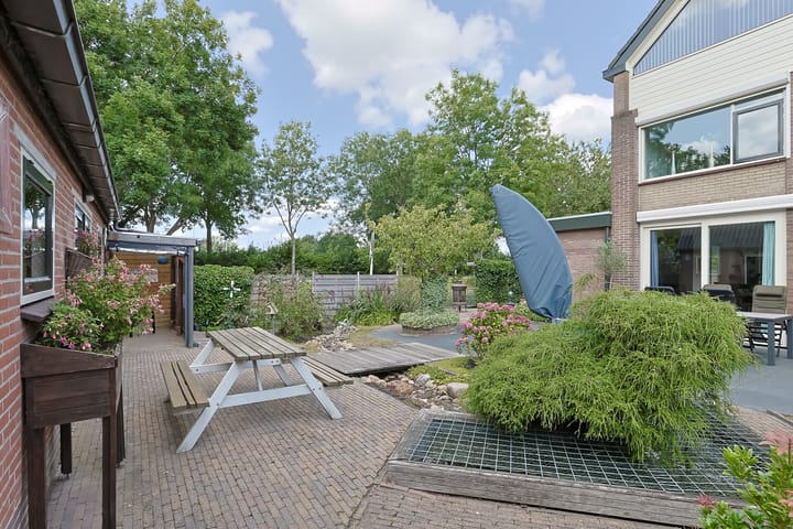 Foto 38 van Meidoornlaan 24