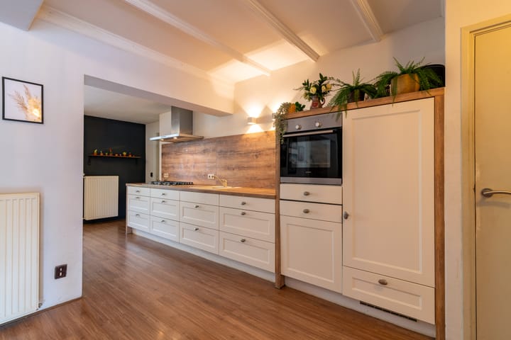 Foto 14 van Mgr. Paredisstraat 2