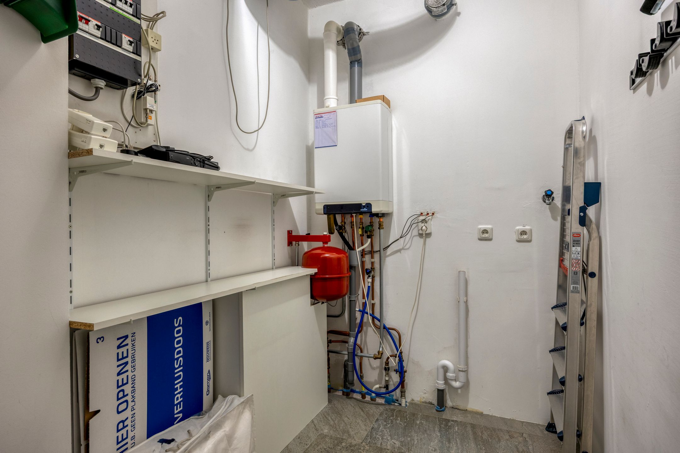 Foto 27 van Koningsschild 44