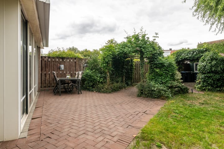 Foto 35 van Mgr. Paredisstraat 2