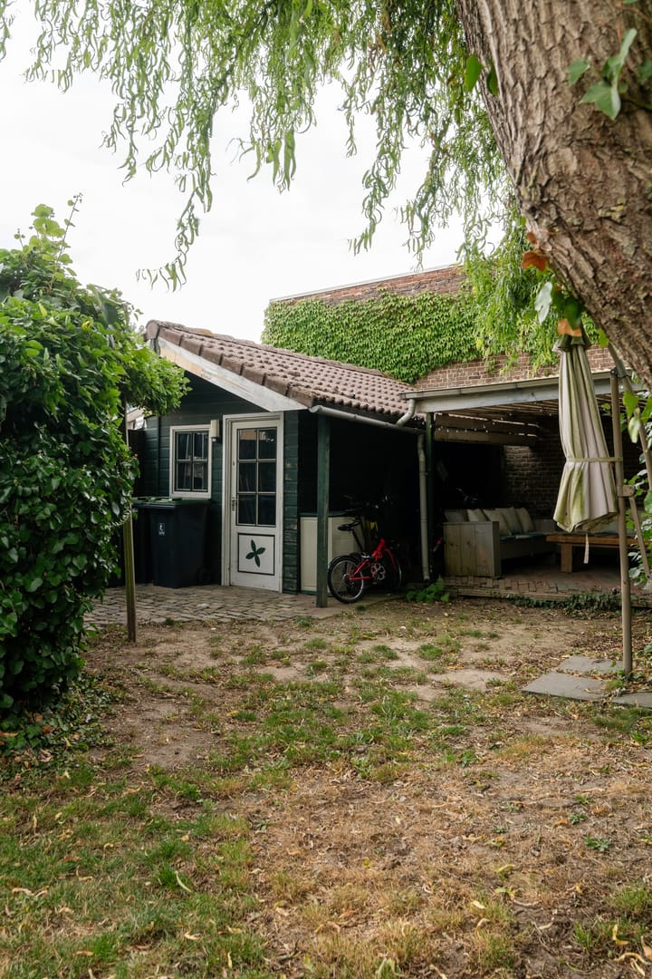 Foto 39 van Mgr. Paredisstraat 2