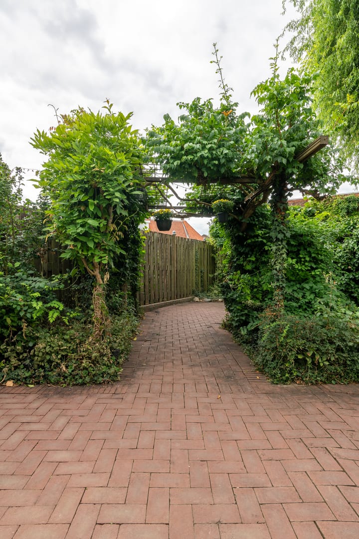 Foto 37 van Mgr. Paredisstraat 2