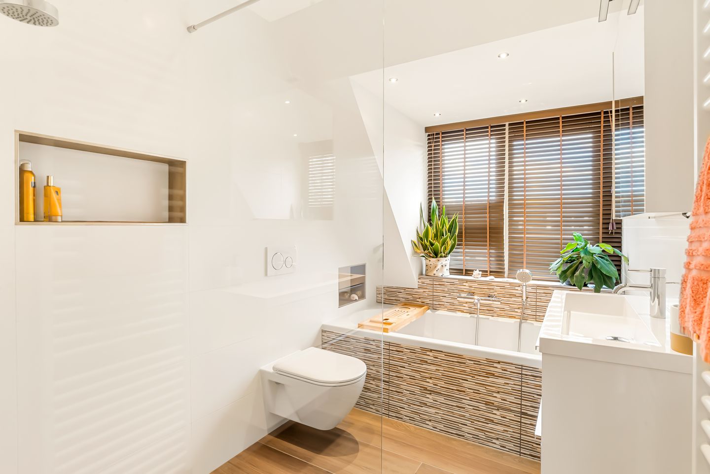 Photo 4 of Van Zeggelenstraat 108