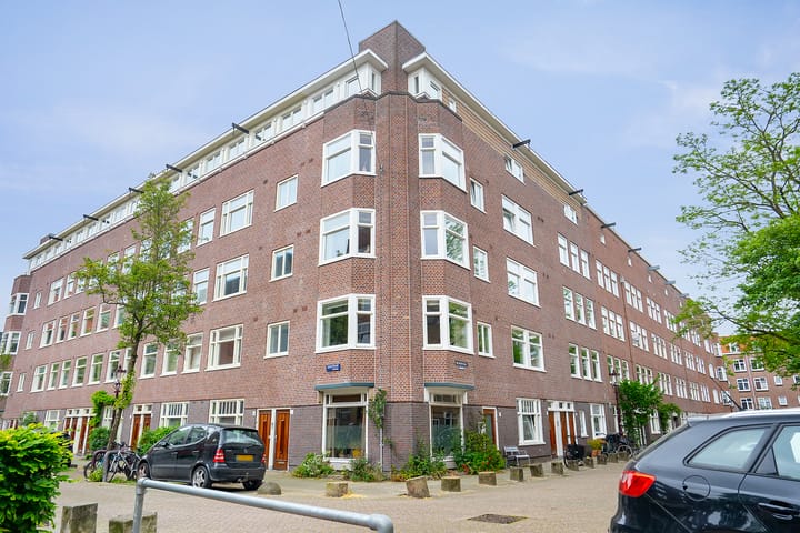 Photo 2 of Van Bossestraat 85-1