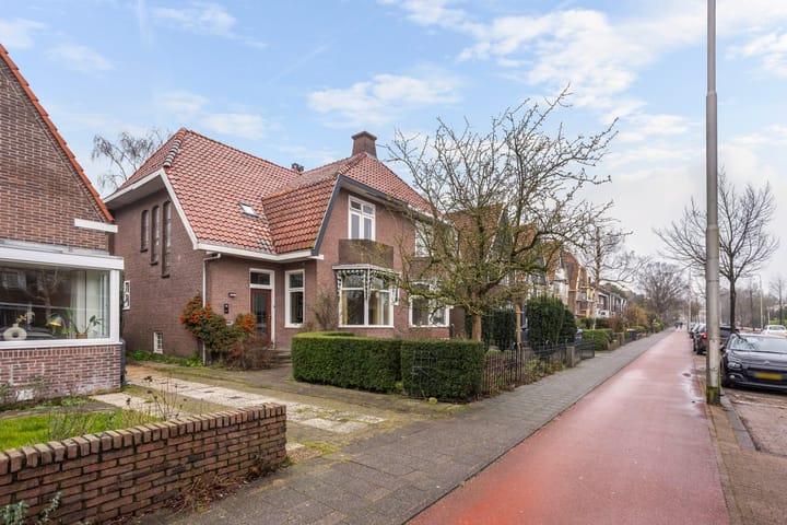 Foto 34 van Mr. P.J. Troelstraweg 46