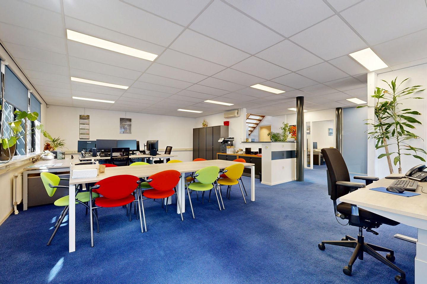 Bekijk foto 2 van Plaza 8