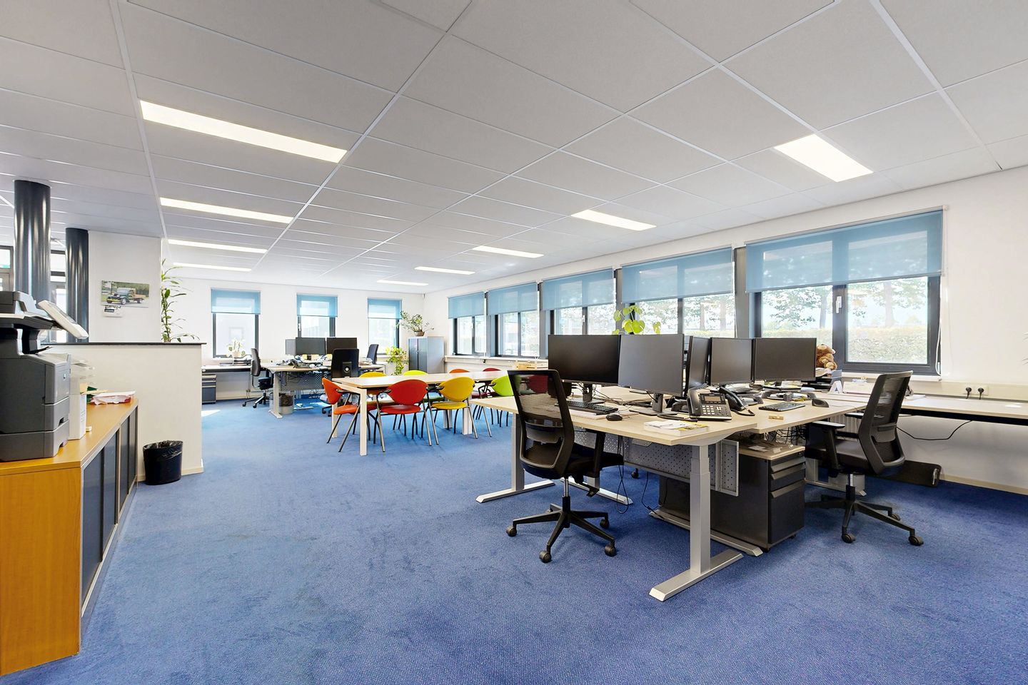 View photo 5 of Plaza 8