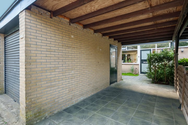 Photo 2 of Roghorst 21