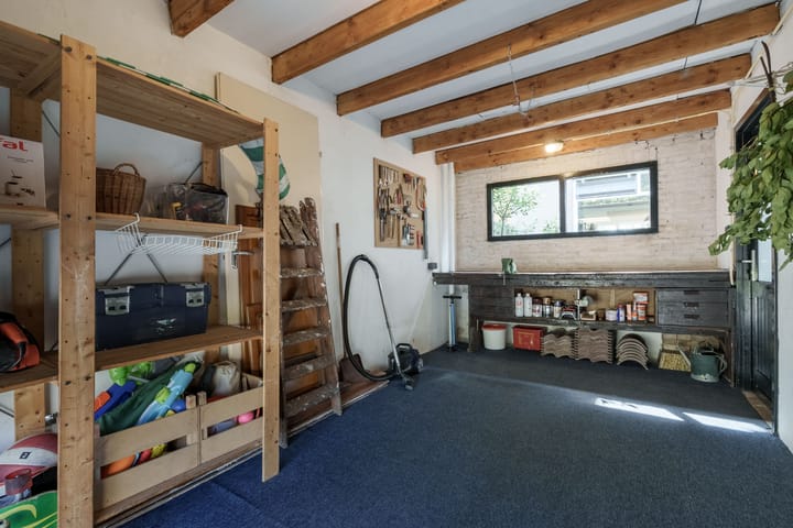 Photo 23 of Roghorst 21