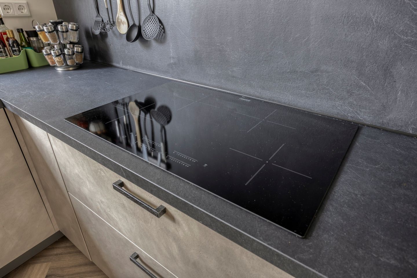 Foto 14 van Gijsbert van Oostveenstraat 17