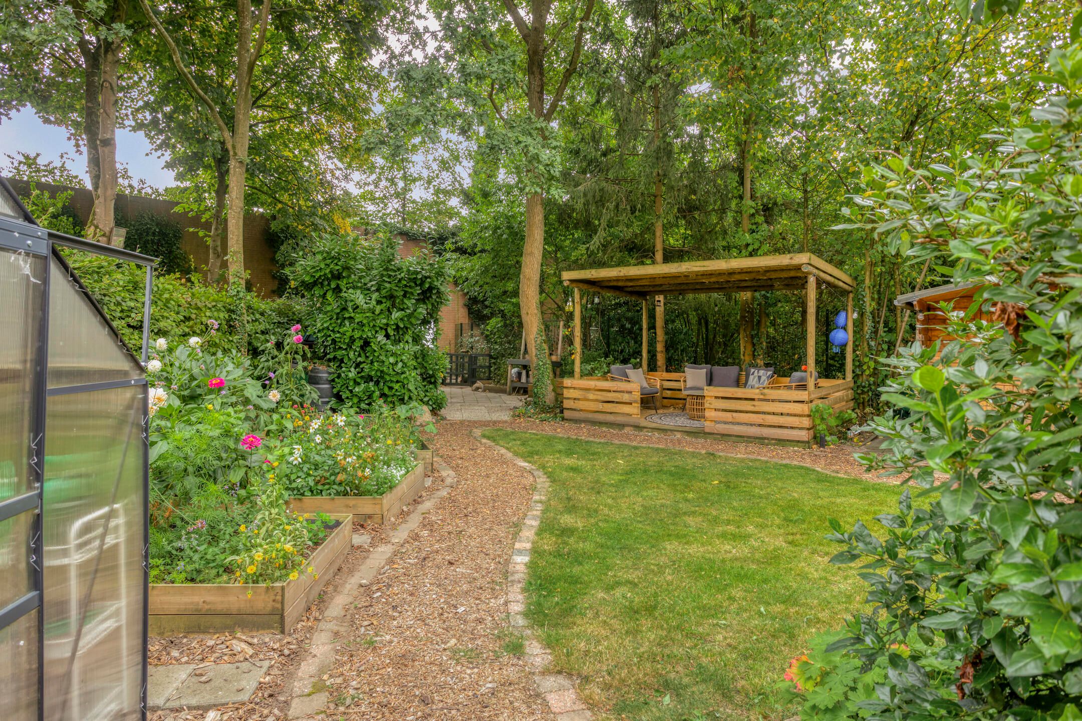 Foto 39 van Gijsbert van Oostveenstraat 17