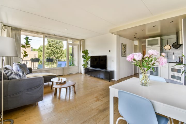 Foto 2 van Reizigersweg 35