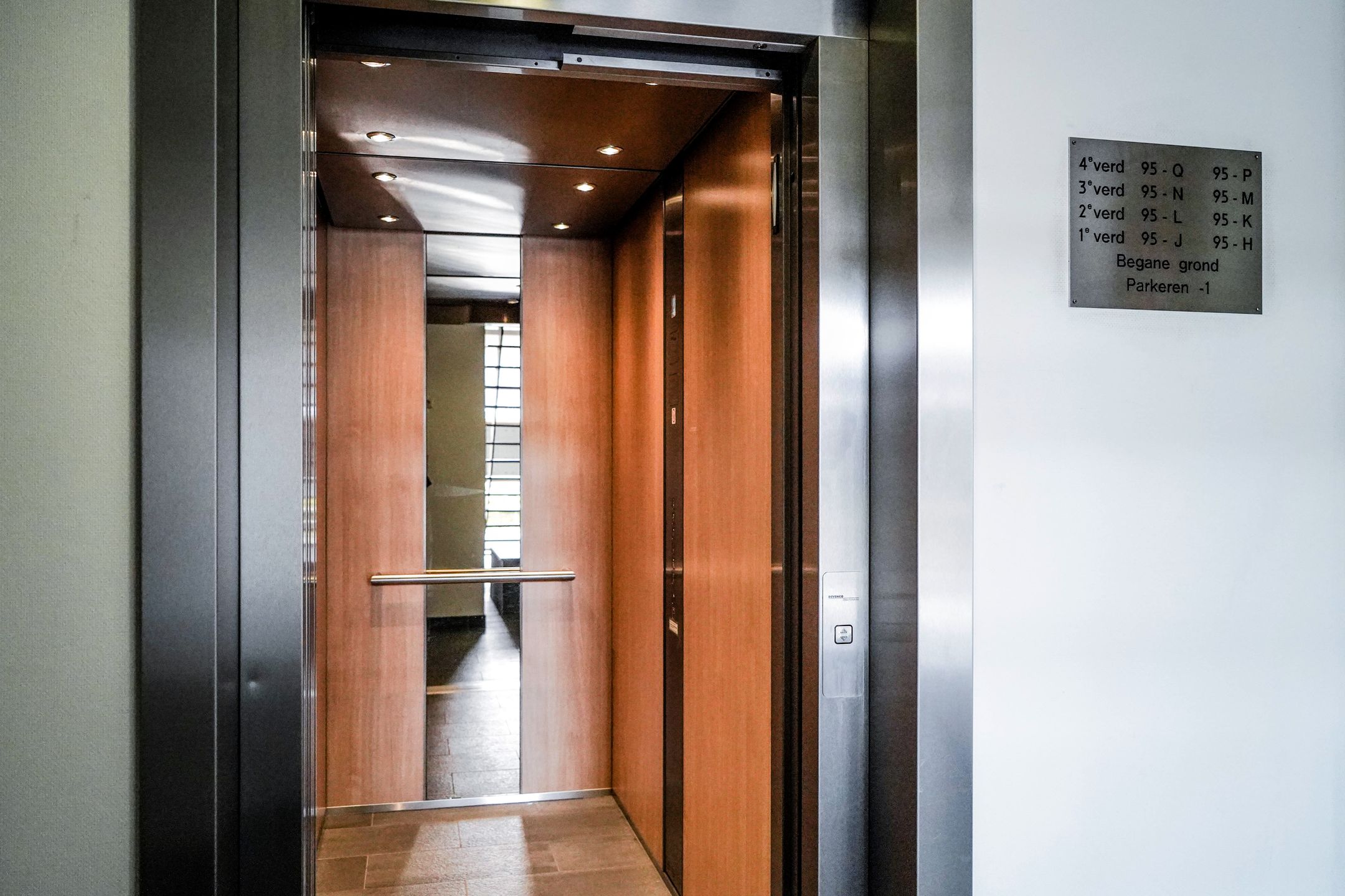 Photo 6 of Van Hogenhoucklaan 95-H