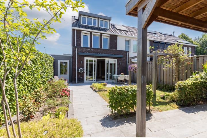 Foto 24 van Biezenbaan 7