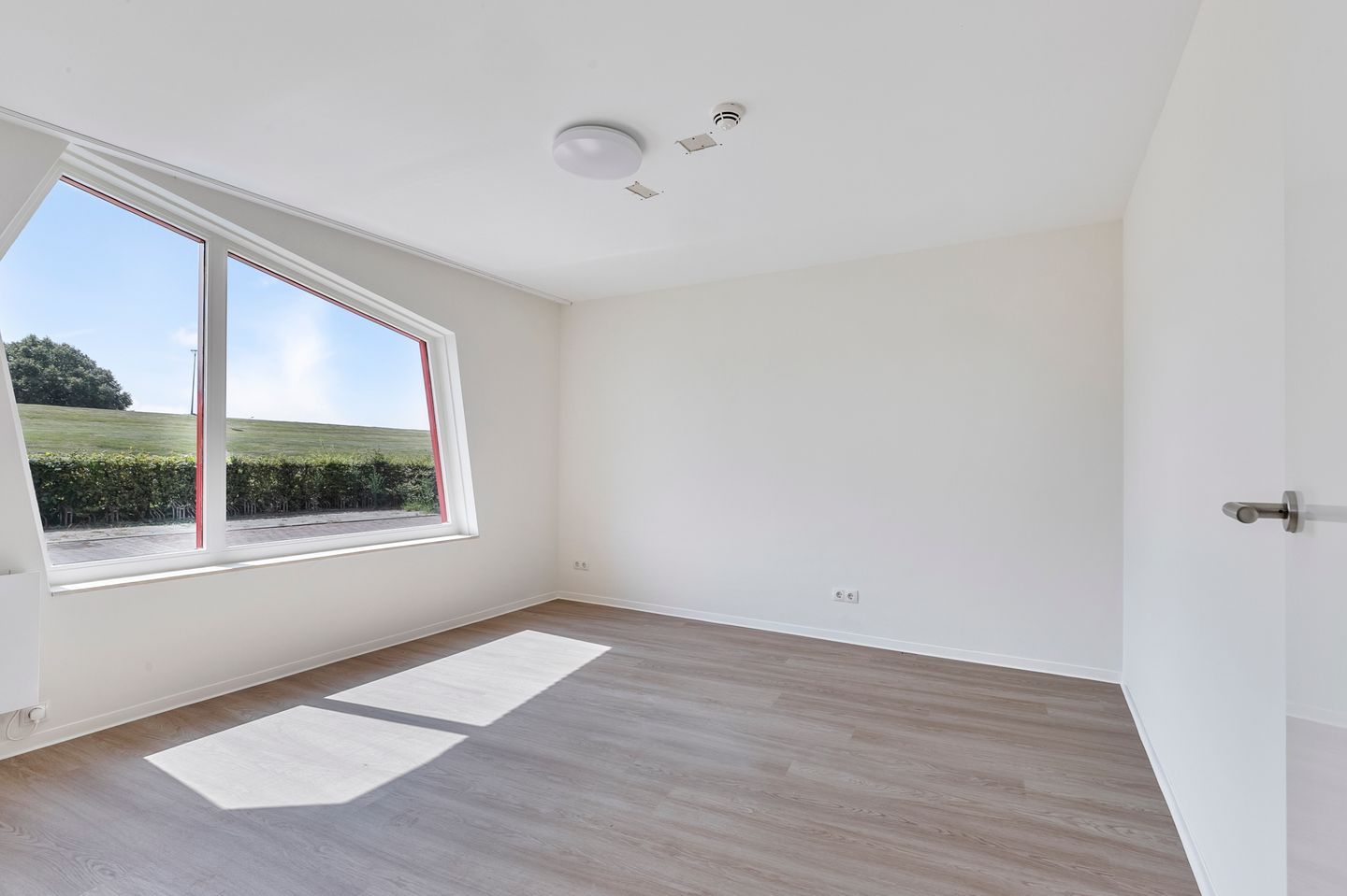 Foto 10 van Burgemeester Daalderopstraat 4-001