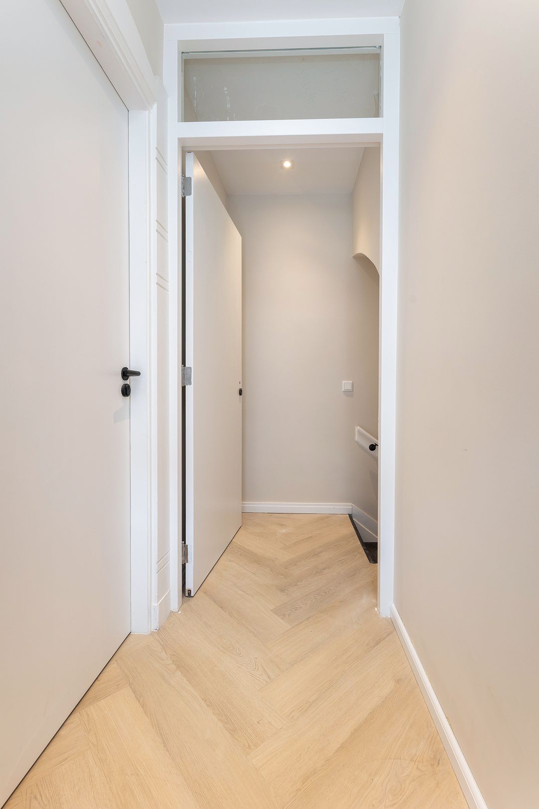 Photo 8 of Venestraat 7