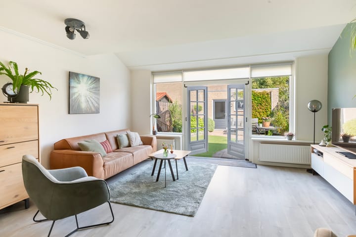 Foto 2 van Fonteinkruid 9