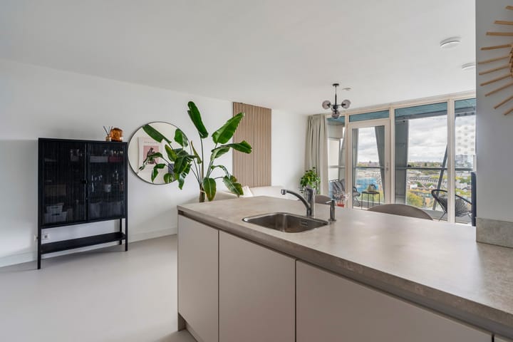 Foto 15 van Kruisplein 748