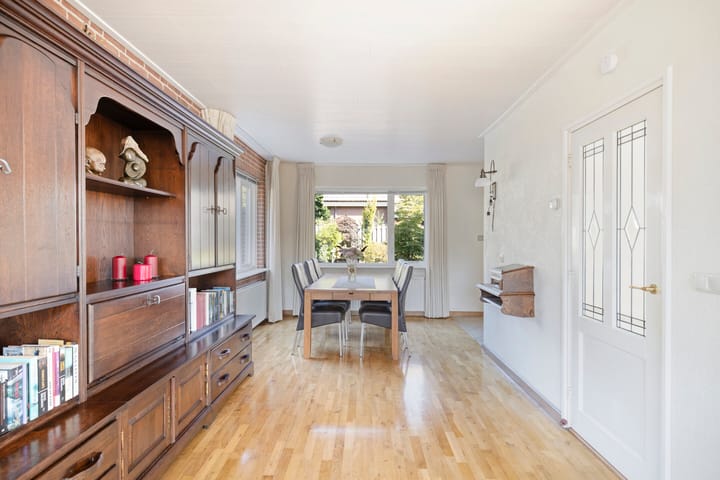 Foto 13 van Esstraat 49