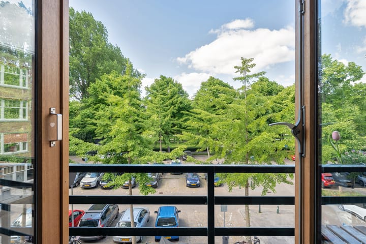 Photo 5 of Vroesenlaan 51-C