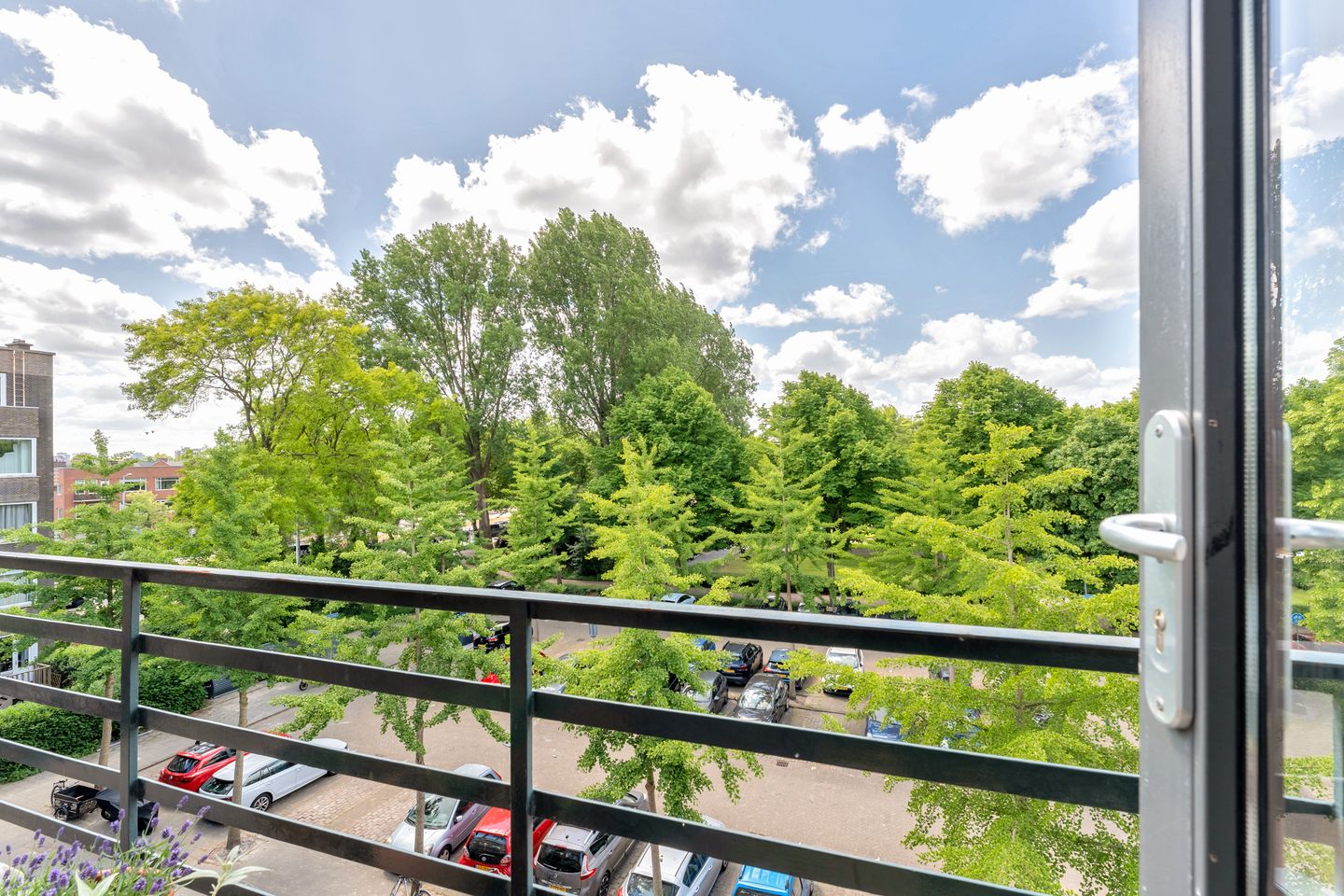 Foto 35 van Vroesenlaan 51-C