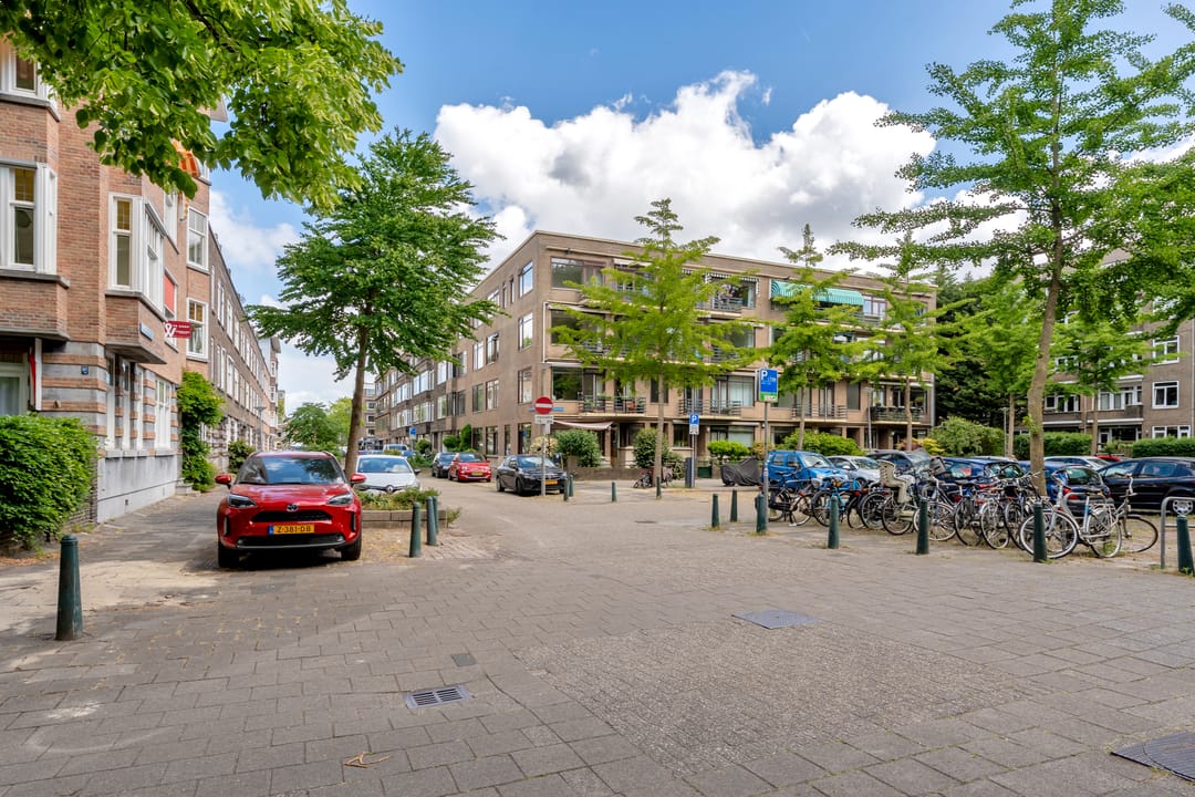 Foto 38 van Vroesenlaan 51-C