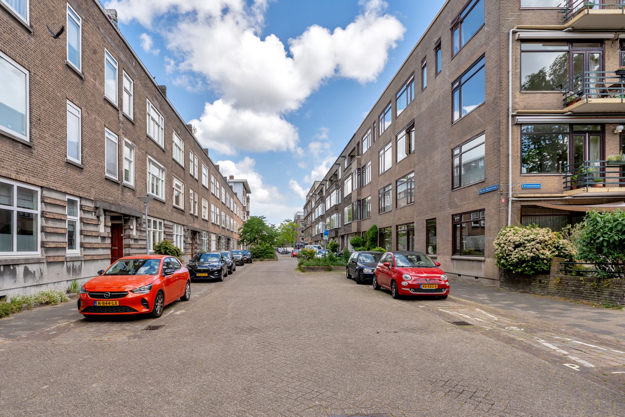 Foto 42 van Vroesenlaan 51-C