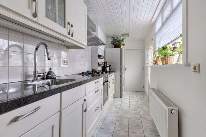 Foto 9 van Azaleastraat 85