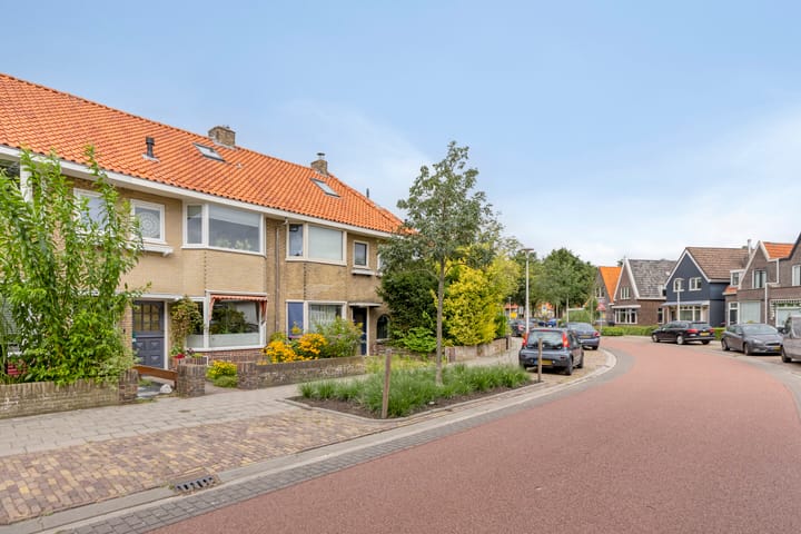 Foto 32 van Azaleastraat 85