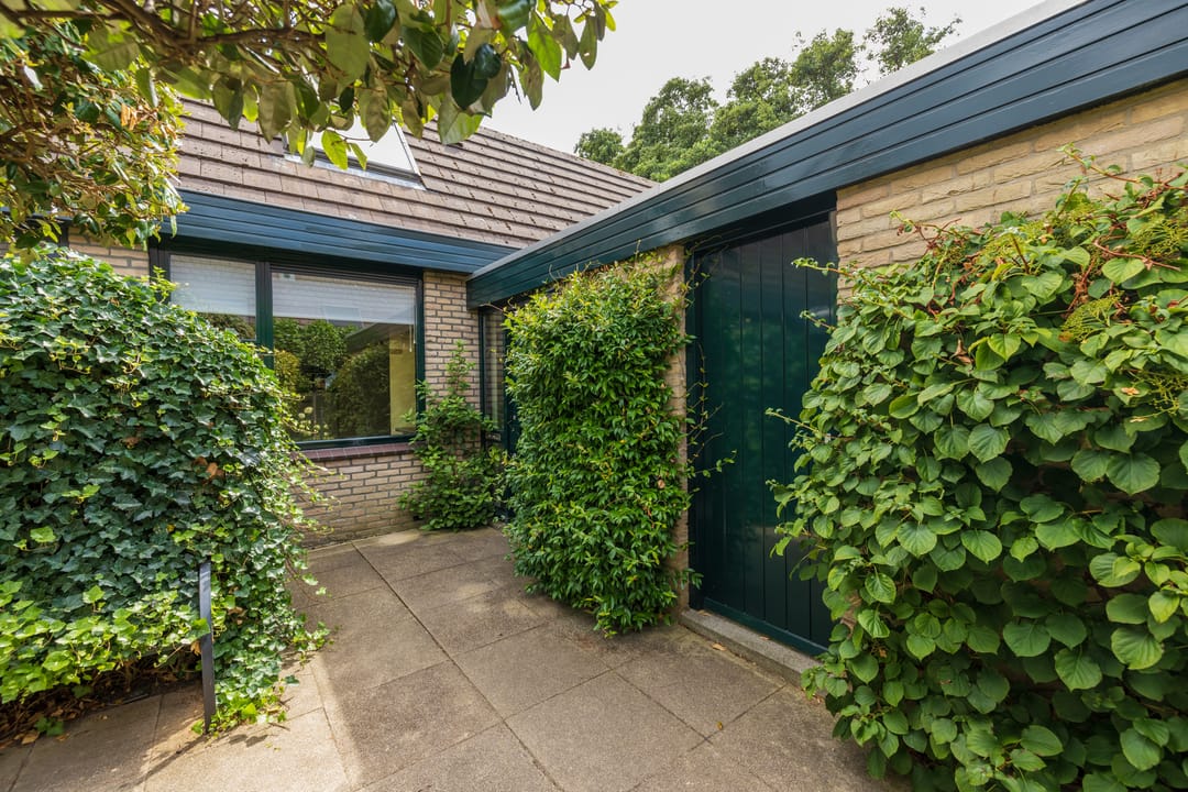 Photo 2 of Dominee Honderslaan 12