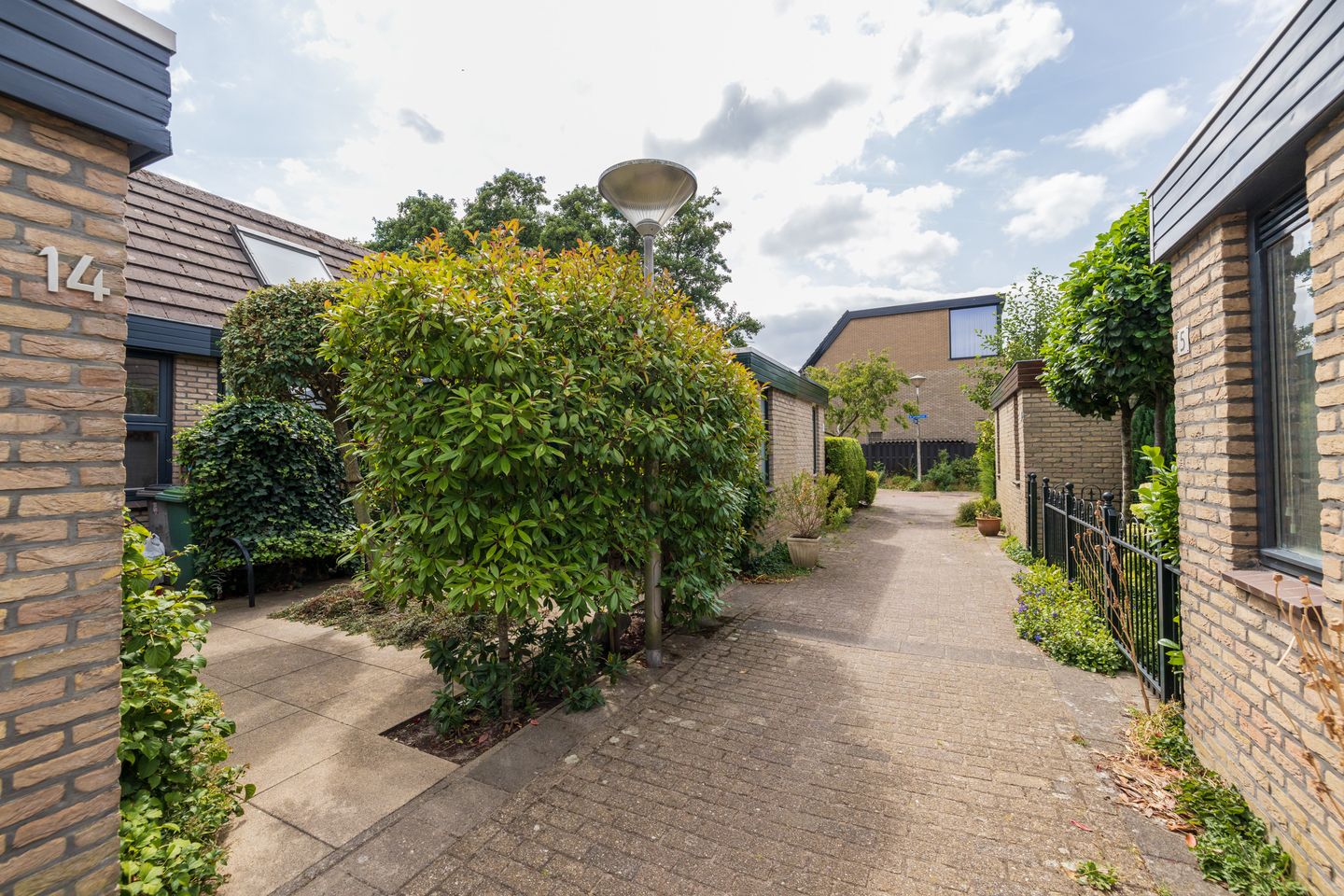 Photo 4 of Dominee Honderslaan 12