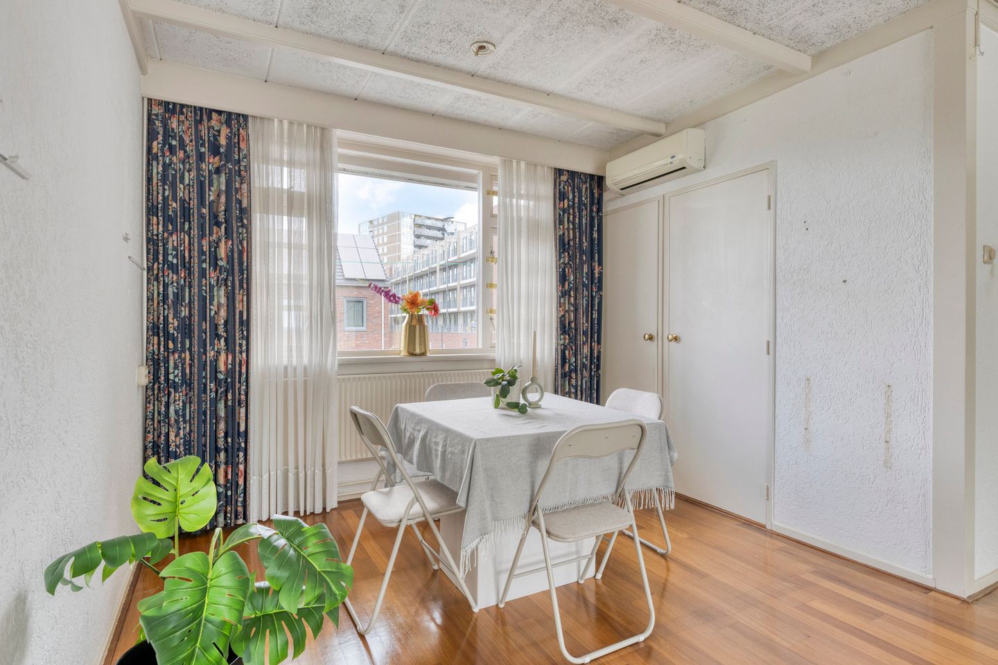 Photo 14 of Dr. Van Damstraat 174