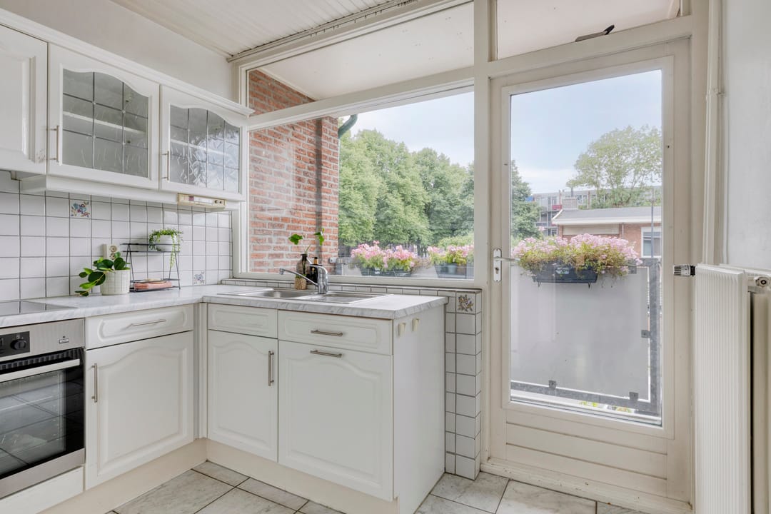 Photo 22 of Dr. Van Damstraat 174