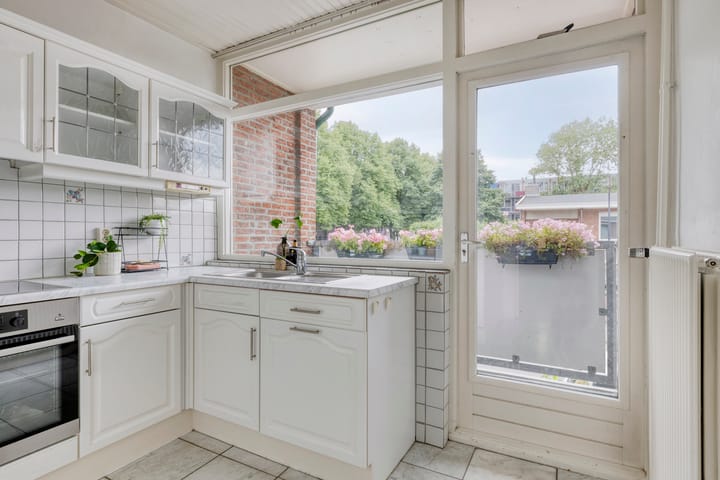 Foto 22 van Dr. Van Damstraat 174