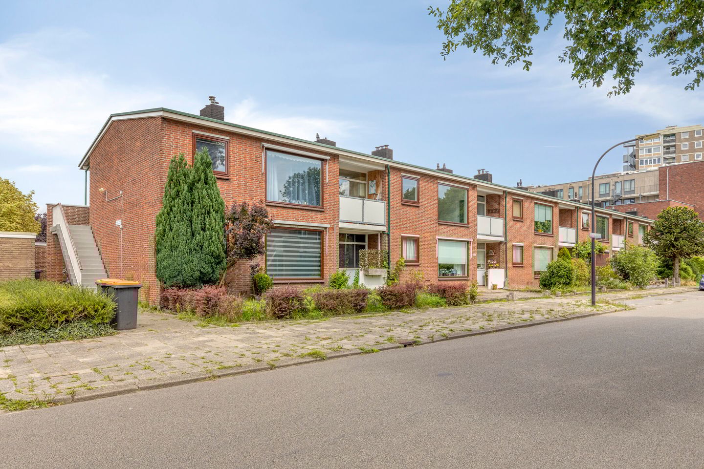 Photo 35 of Dr. Van Damstraat 174