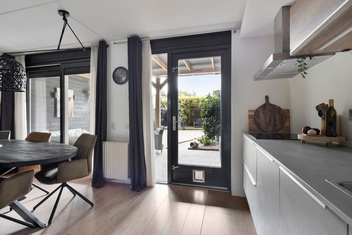 Foto 18 van Regimentslaan 13